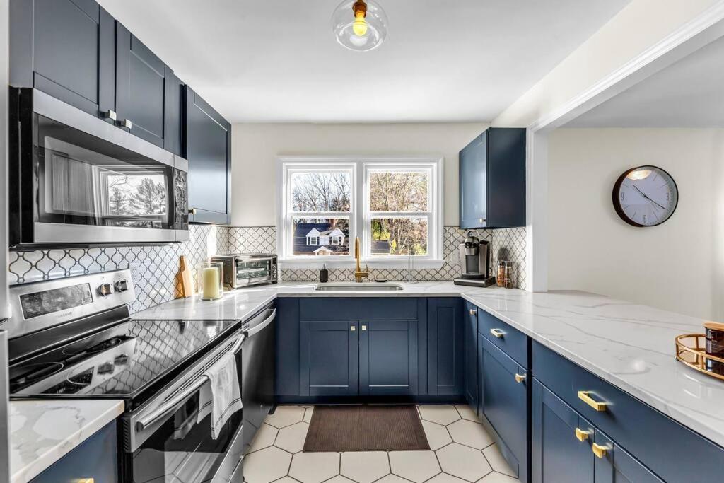 Fully Renovated 4 Bed Buena Vista House Near Wfu Villa Winston-Salem Exterior photo